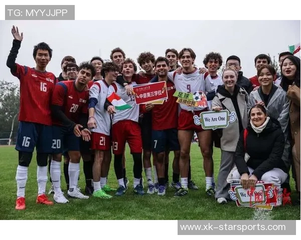 世界足球巨星珍贵合影集 展现绿茵场上的友谊与荣耀