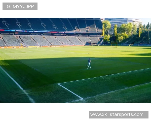 精选足球巨星壁纸合集,感受球场风采与荣耀瞬间 精选足球巨星壁纸合集,感受球场风采与荣耀瞬间